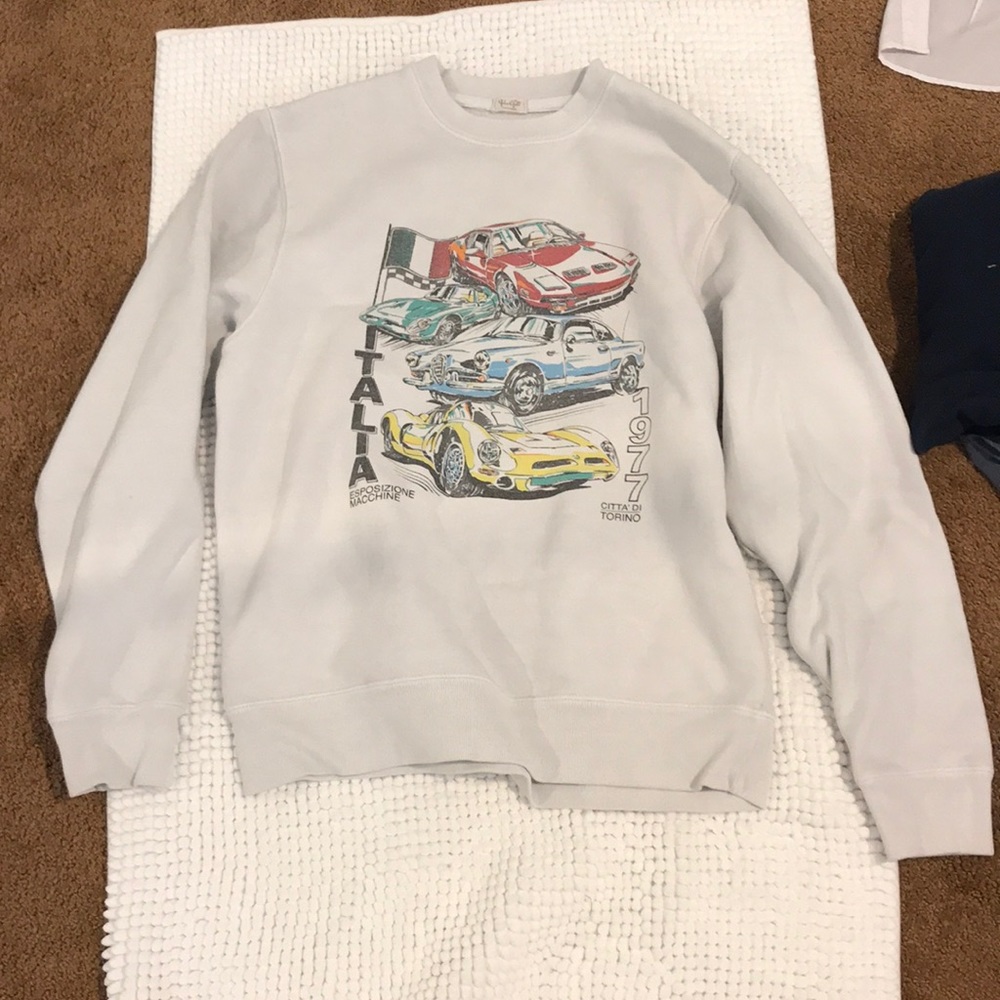 Brandy Melville car sweater